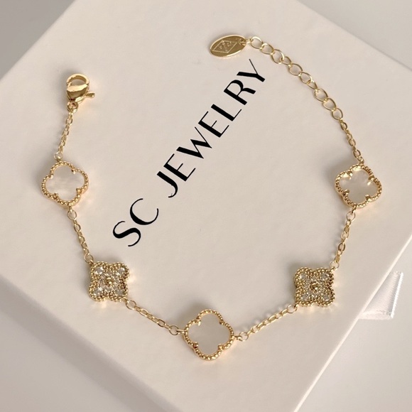 Petite Clover Bracelet Mother of Pearl & Real Zircon Luxury Jewelry - Picture 3 of 11